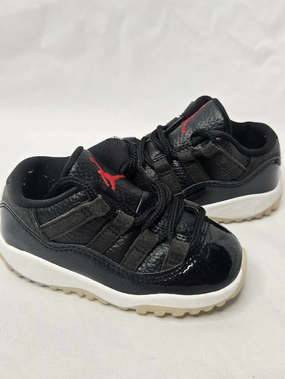 Air Jordan 11 Retro Low 72-10 TD Toddler 7C Black Red 505836-001 Sneakers